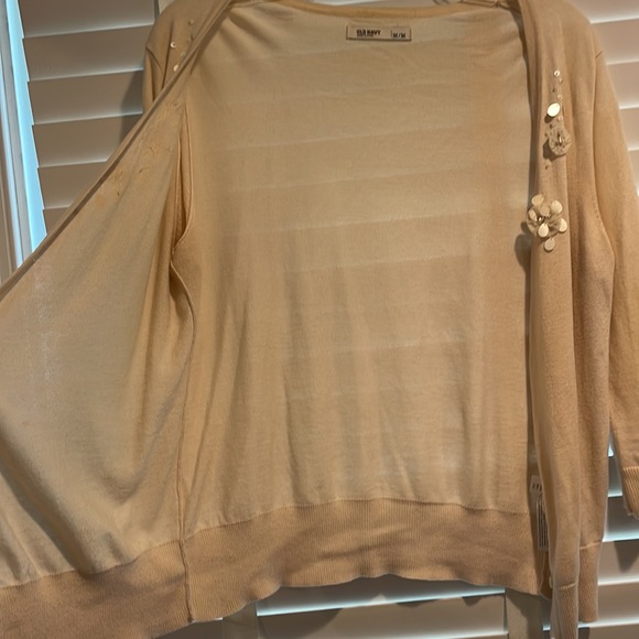 Old Navy Cream Sweater, Size Medium - Picture 4 of 9